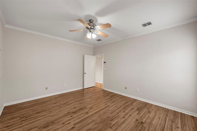 1112 South Haven Drive, Hewitt, TX 76643