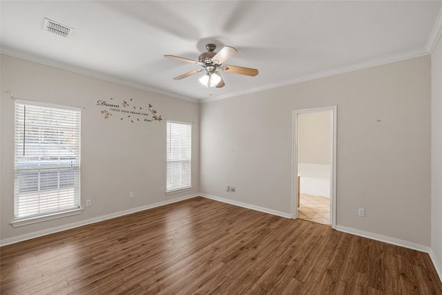 1112 South Haven Drive, Hewitt, TX 76643