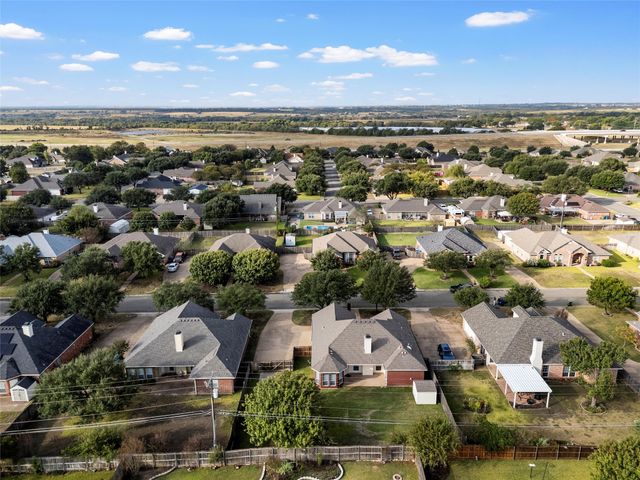 1112 South Haven Drive, Hewitt, TX 76643