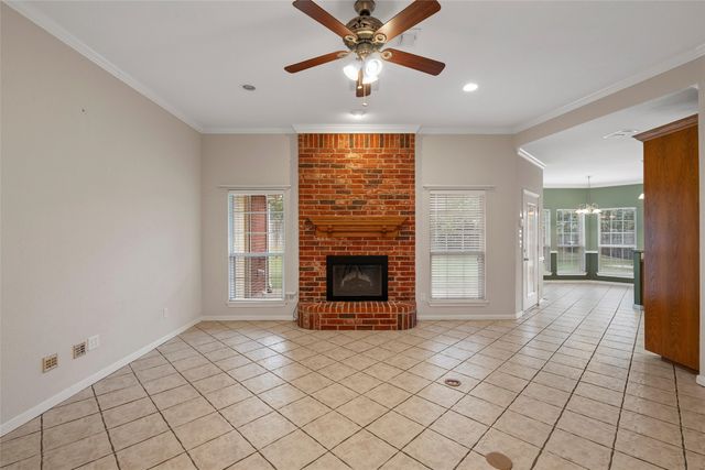 1112 South Haven Drive, Hewitt, TX 76643