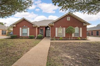 1112 South Haven Drive, Hewitt, TX 76643