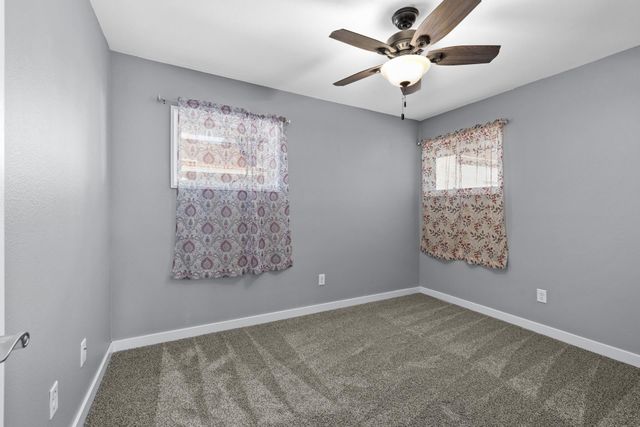 511 & 515 19TH ST SE, Minot, ND 58701