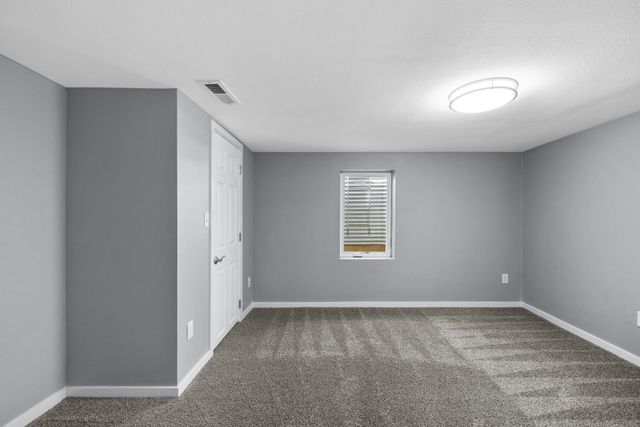 511 & 515 19TH ST SE, Minot, ND 58701