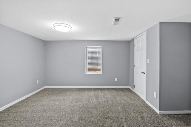 511 & 515 19TH ST SE, Minot, ND 58701