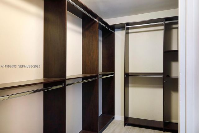 145 SE 25th Rd 502, Miami, FL 33129