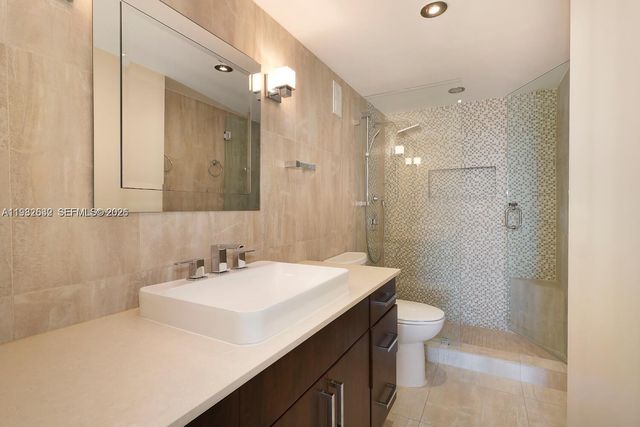 145 SE 25th Rd 502, Miami, FL 33129