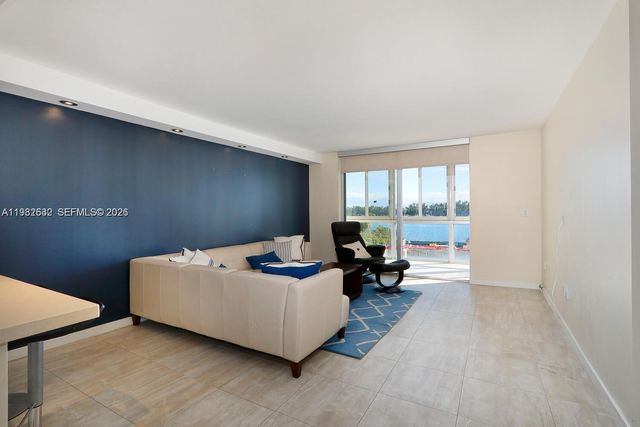 145 SE 25th Rd 502, Miami, FL 33129