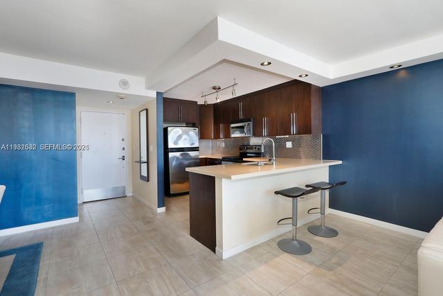 145 SE 25th Rd 502, Miami, FL 33129