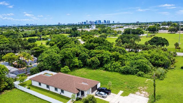 2620 NW 20th Avenue, Oakland Park, FL 33311