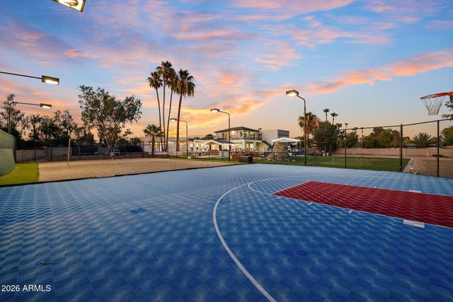 8129 E CAROL Way, Scottsdale, AZ 85260