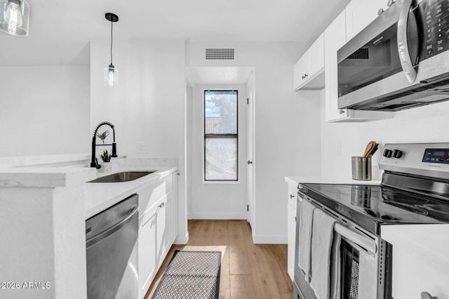 19820 N 13TH Avenue 218, Phoenix, AZ 85027