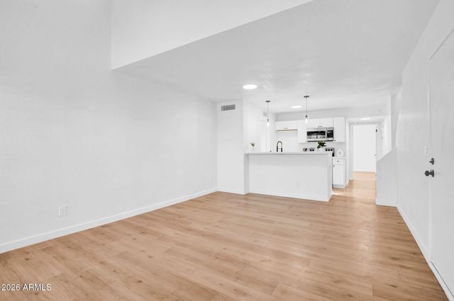 19820 N 13TH Avenue 218, Phoenix, AZ 85027