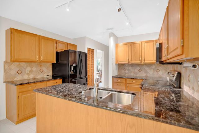 309 OAK LEAF CIRCLE, Lake Mary, FL 32746
