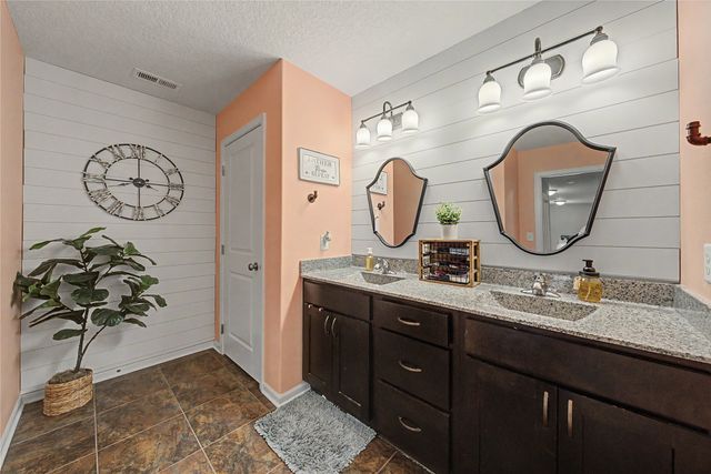 310 Aspen Drive NE, Bondurant, IA 50035