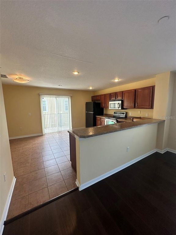 Image 7 of property listing at 4405 TUSCAN LOON DRIVE, Tampa, FL 33619