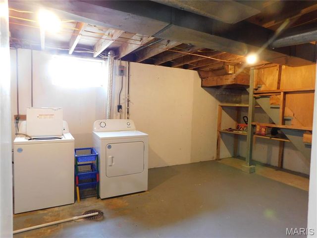 220 Arras Drive, Oakville, MO 63129