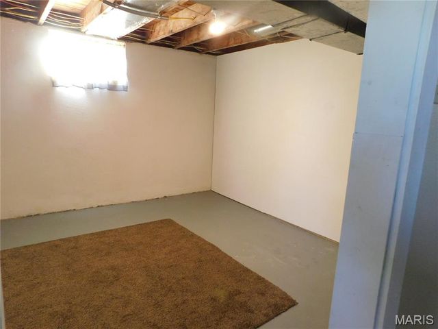 220 Arras Drive, Oakville, MO 63129