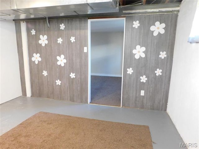 220 Arras Drive, Oakville, MO 63129