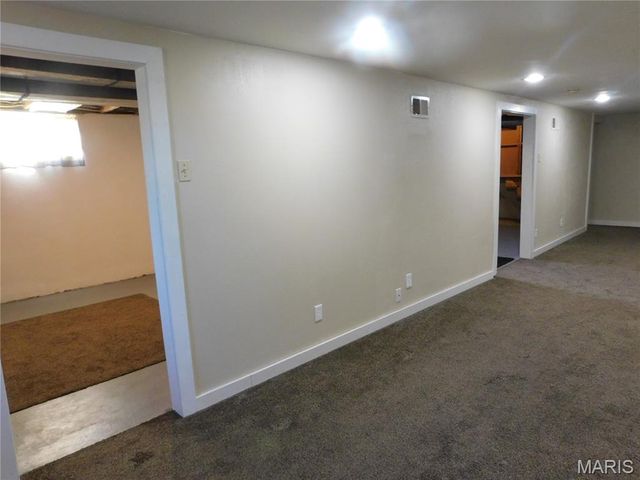 220 Arras Drive, Oakville, MO 63129