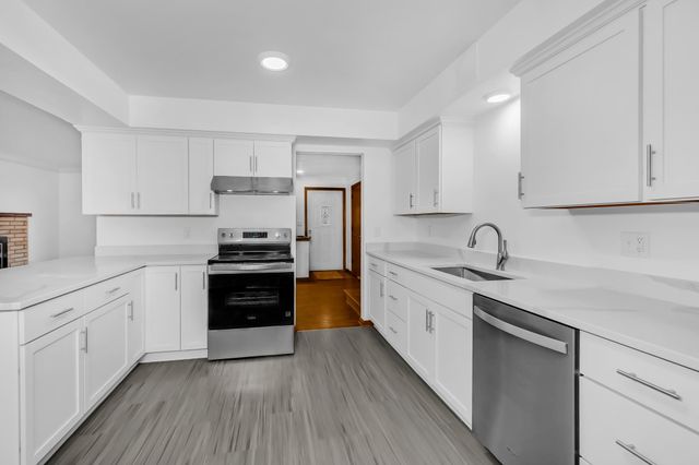 1479 Winthrop Street N, Saint Paul, MN 55119