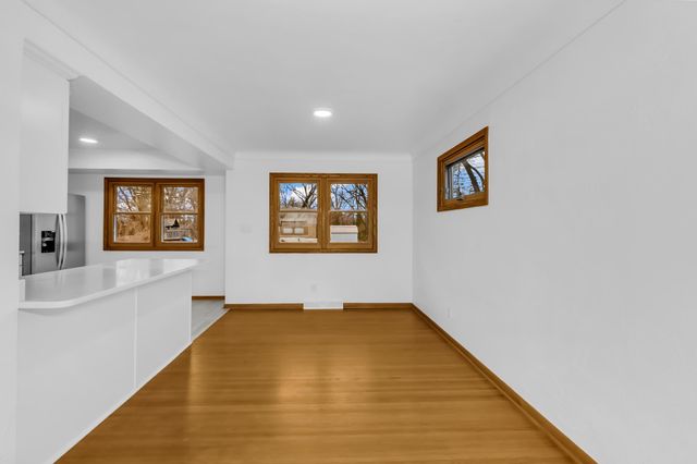 1479 Winthrop Street N, Saint Paul, MN 55119