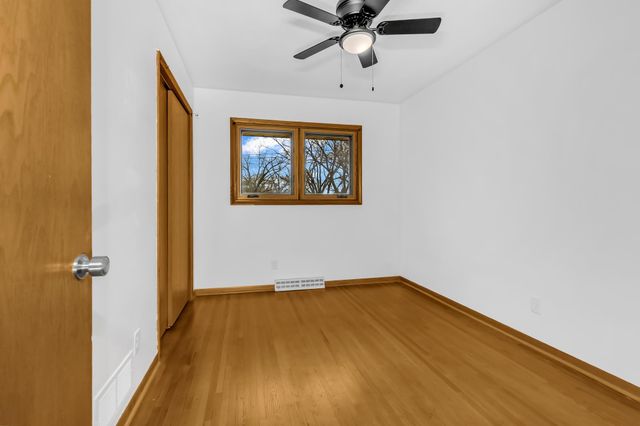 1479 Winthrop Street N, Saint Paul, MN 55119