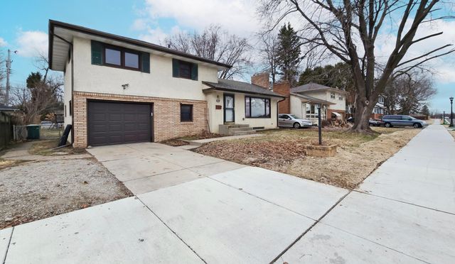 1479 Winthrop Street N, Saint Paul, MN 55119