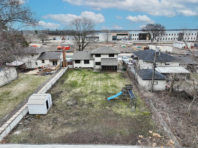 1479 Winthrop Street N, Saint Paul, MN 55119