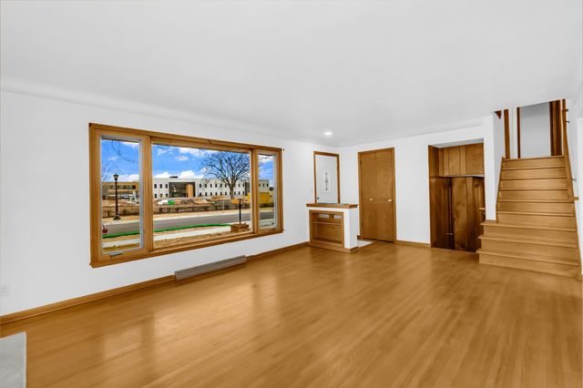 1479 Winthrop Street N, Saint Paul, MN 55119