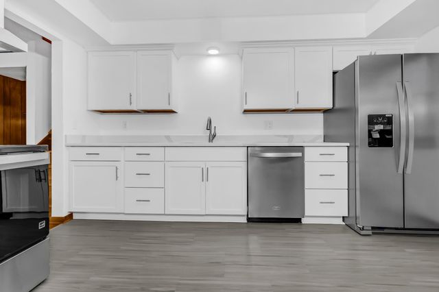 1479 Winthrop Street N, Saint Paul, MN 55119