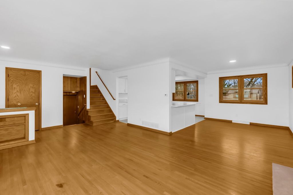 1479 Winthrop Street N, Saint Paul, MN 55119 — photo 5