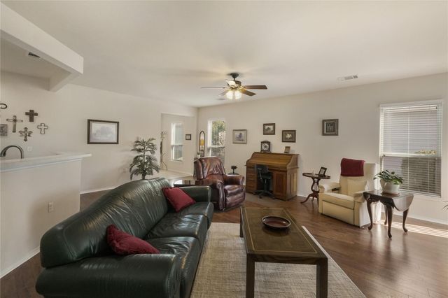 113 Hampton CIR, Georgetown, TX 78633
