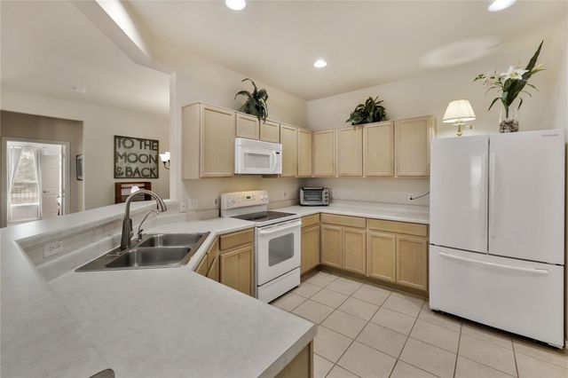 113 Hampton CIR, Georgetown, TX 78633
