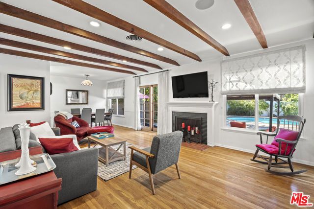 4909 Van Noord Avenue, Sherman Oaks, CA 91423