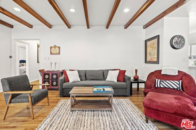 4909 Van Noord Avenue, Sherman Oaks, CA 91423