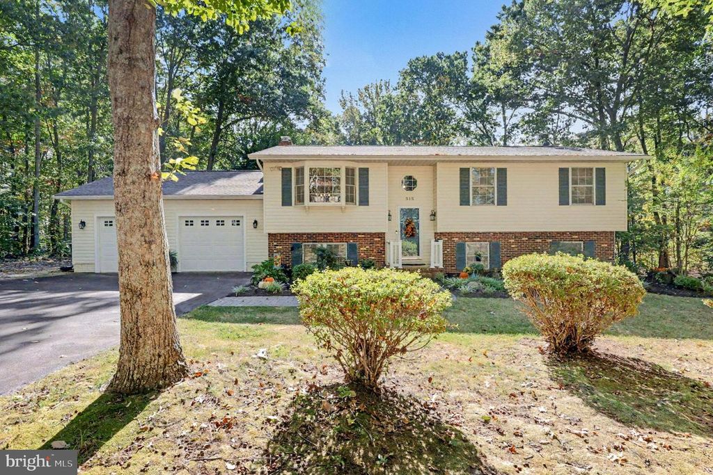 515 WALNUT DR, Fredericksburg, VA 22405