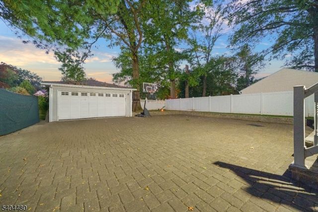 81 Fairmount Ave, Hackensack City, NJ 07601