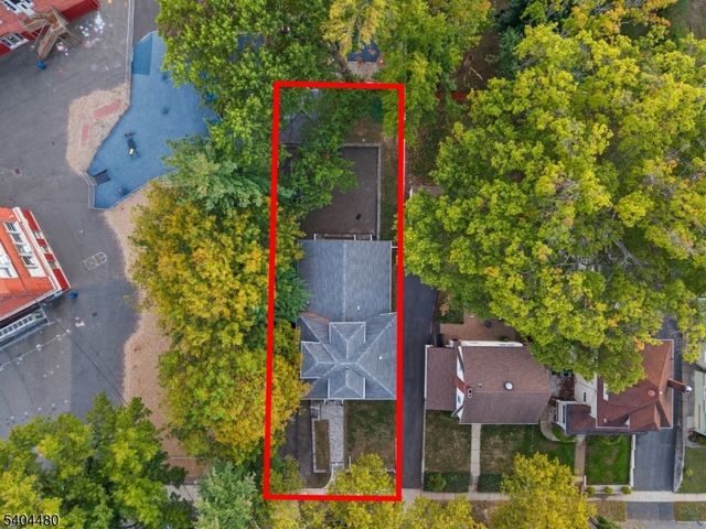 81 Fairmount Ave, Hackensack City, NJ 07601