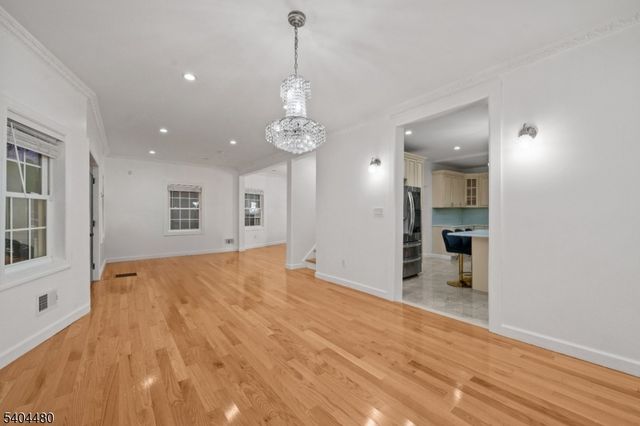 81 Fairmount Ave, Hackensack City, NJ 07601