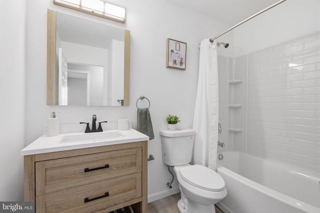 30 TIPTON LN, Willingboro, NJ 08046