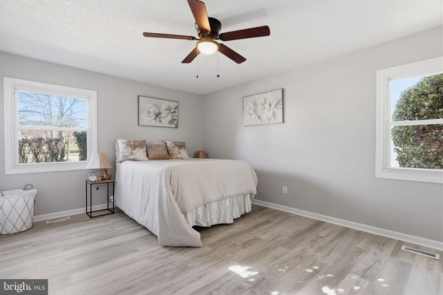 30 TIPTON LN, Willingboro, NJ 08046