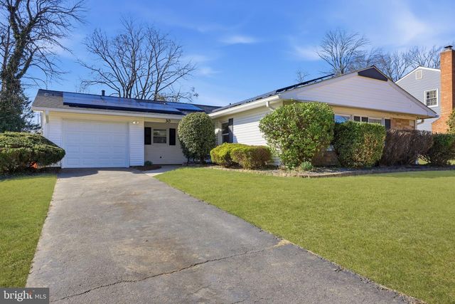 30 TIPTON LN, Willingboro, NJ 08046