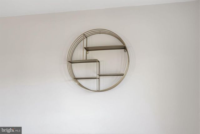 30 TIPTON LN, Willingboro, NJ 08046