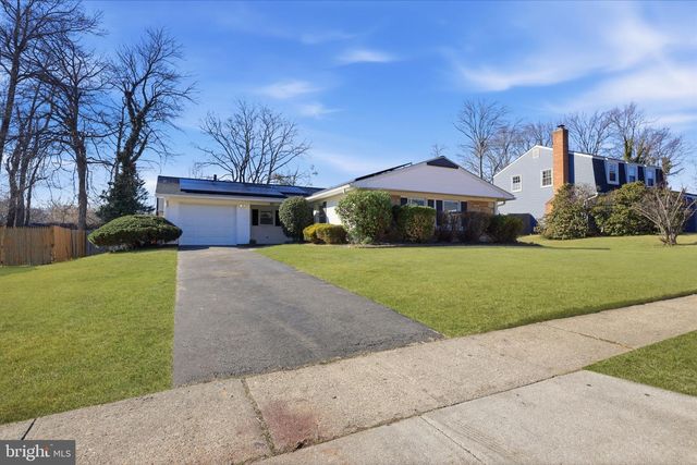 30 TIPTON LN, Willingboro, NJ 08046