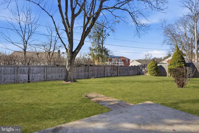 30 TIPTON LN, Willingboro, NJ 08046