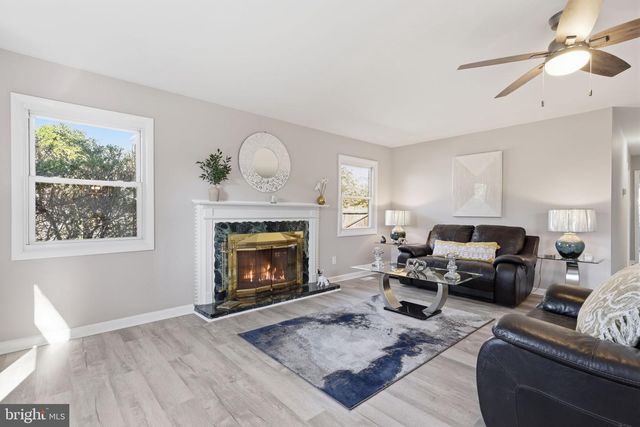 30 TIPTON LN, Willingboro, NJ 08046