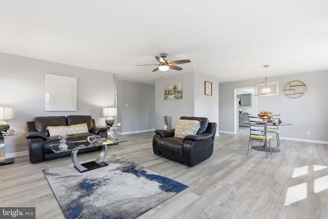 30 TIPTON LN, Willingboro, NJ 08046