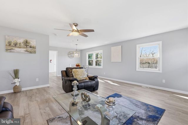 30 TIPTON LN, Willingboro, NJ 08046