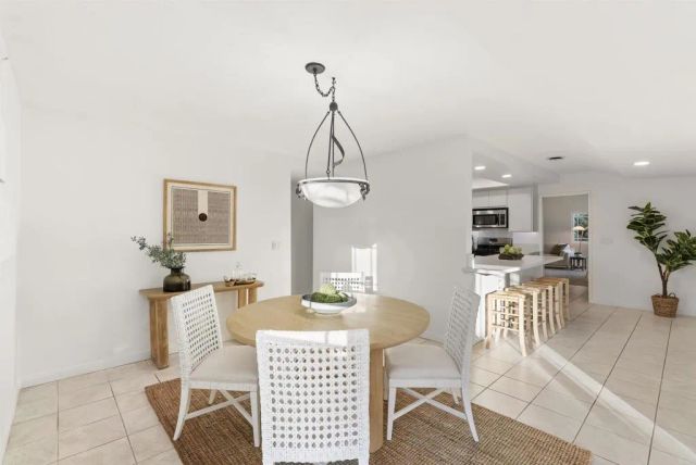 843 Santa Regina, Solana Beach, CA 92075