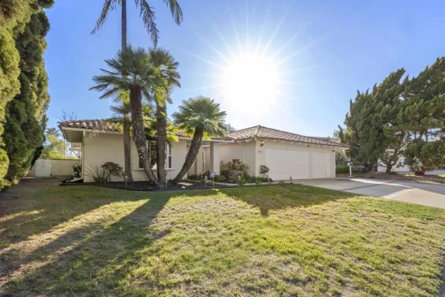 843 Santa Regina, Solana Beach, CA 92075